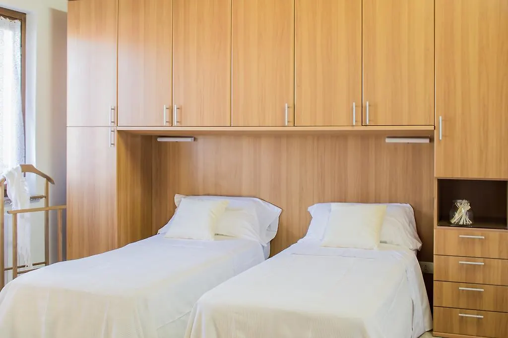 Oasi Milano Apartments 0*, Milan