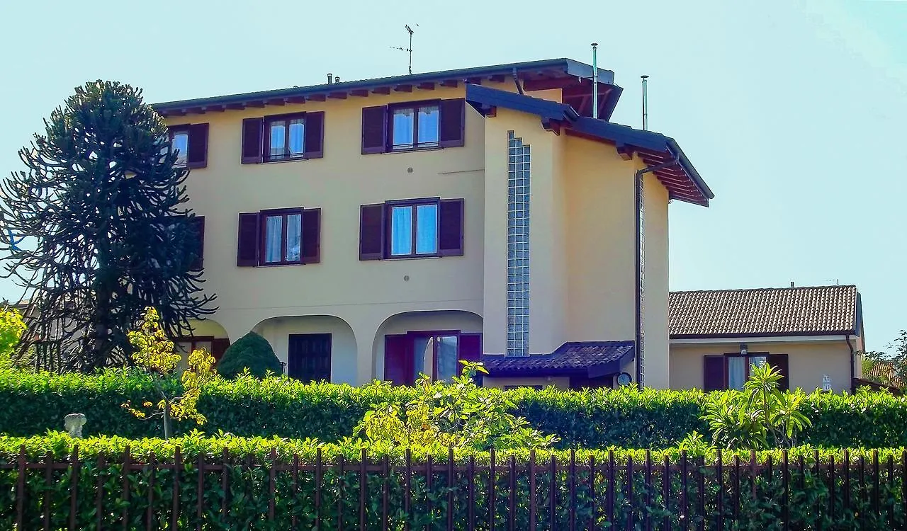 Oasi Milano Apartments contacts